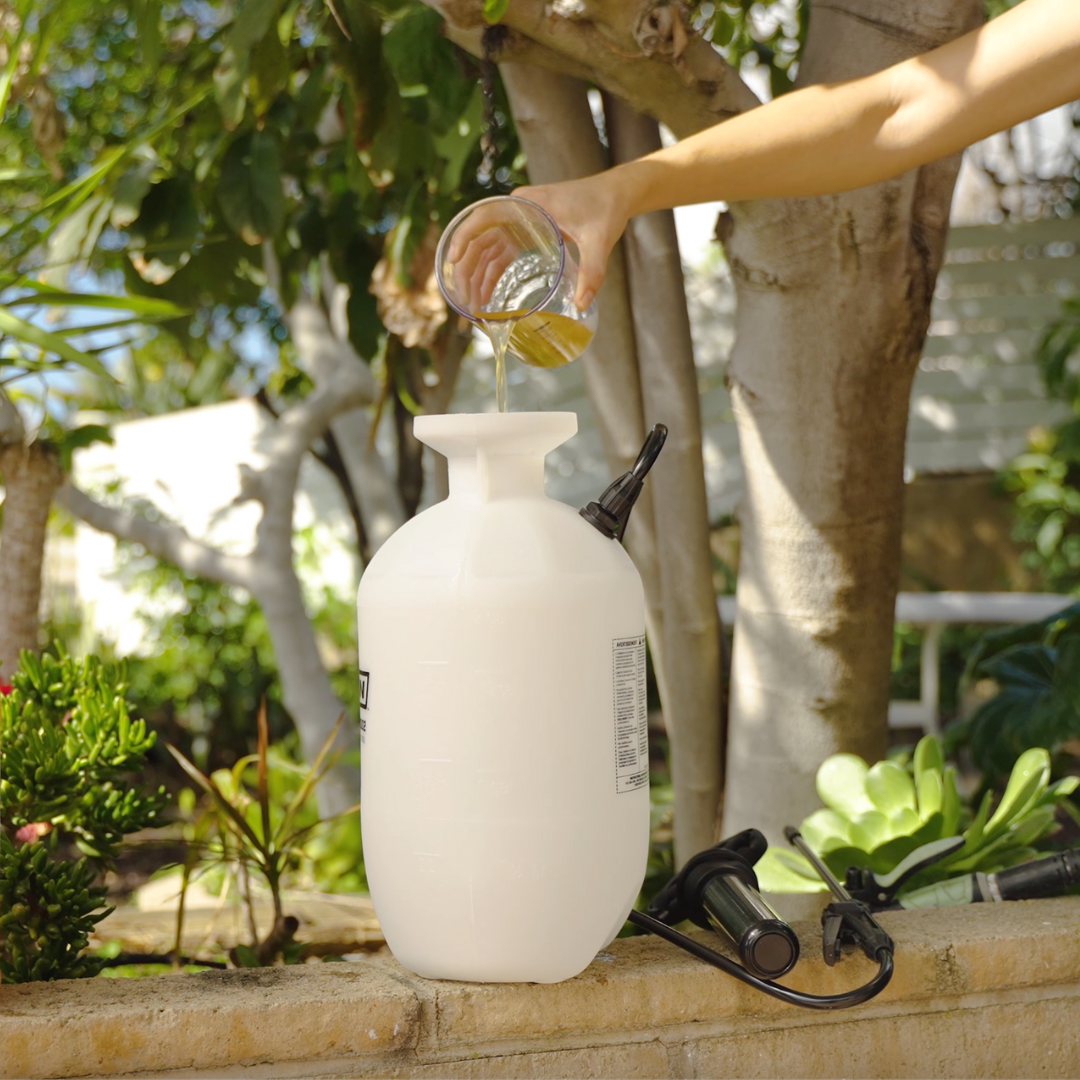 Pump Up Sprayer + 1 Gallon Mosquito Killer & Repellent Combo