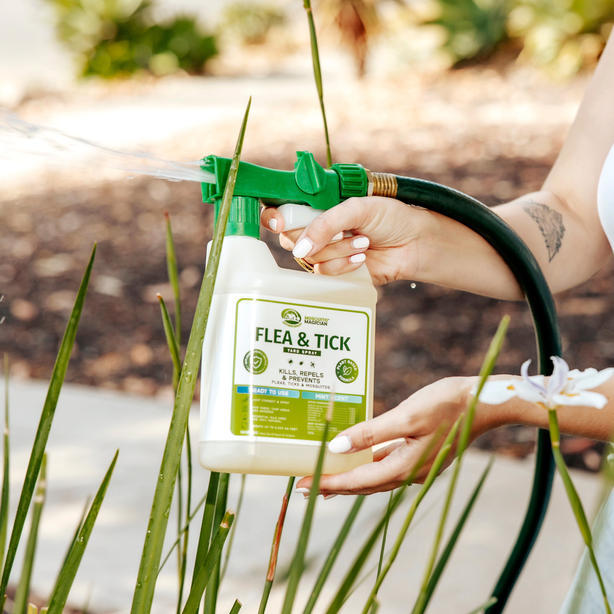 Flea &amp; Tick Repellent for Yard — Hose End Sprayer | 32 oz